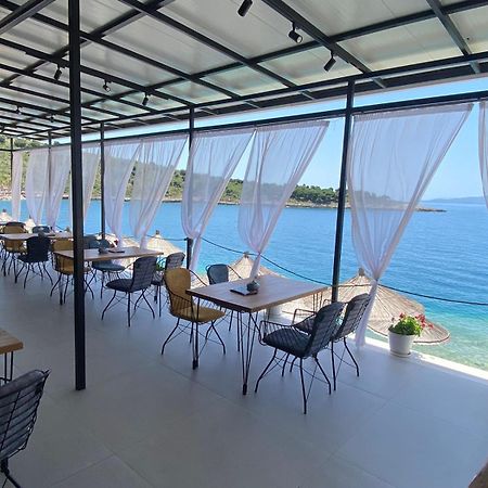 Sea Breeze Villa Sarandë Exteriör bild