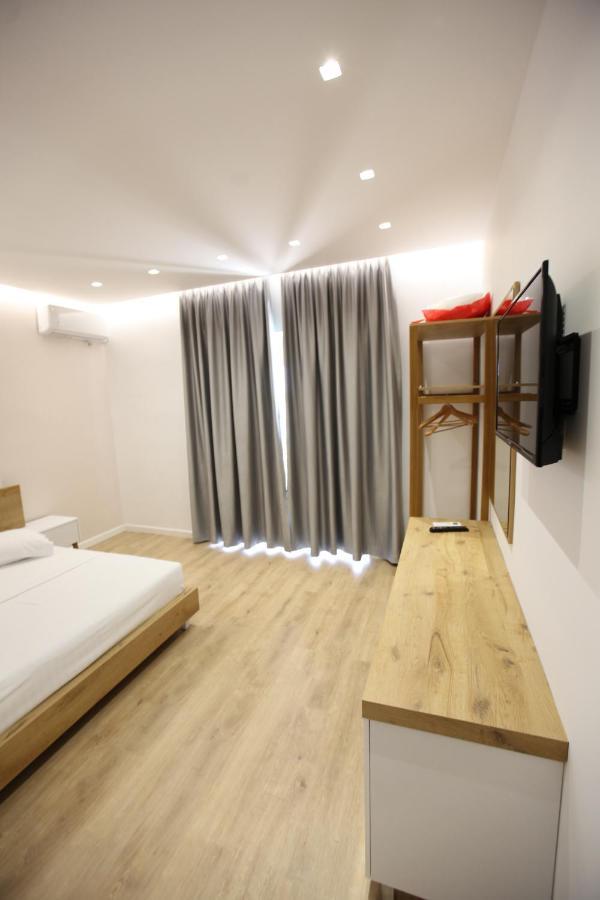 Sea Breeze Villa Sarandë Exteriör bild
