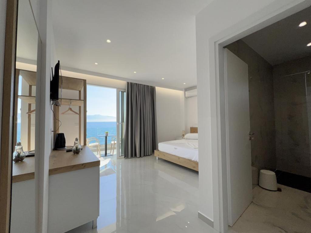 Sea Breeze Villa Sarandë Exteriör bild