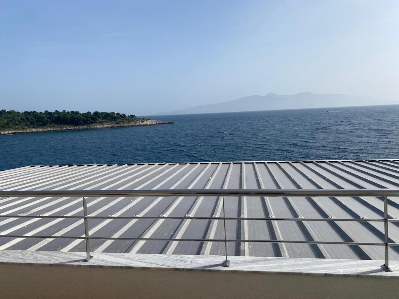 Sea Breeze Villa Sarandë Exteriör bild
