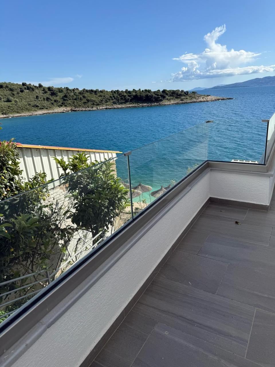 Sea Breeze Villa Sarandë Exteriör bild