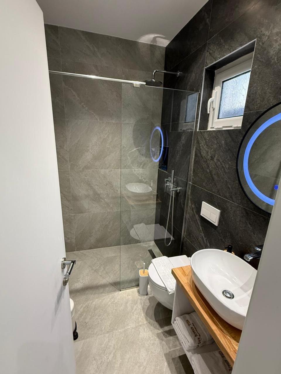 Sea Breeze Villa Sarandë Exteriör bild
